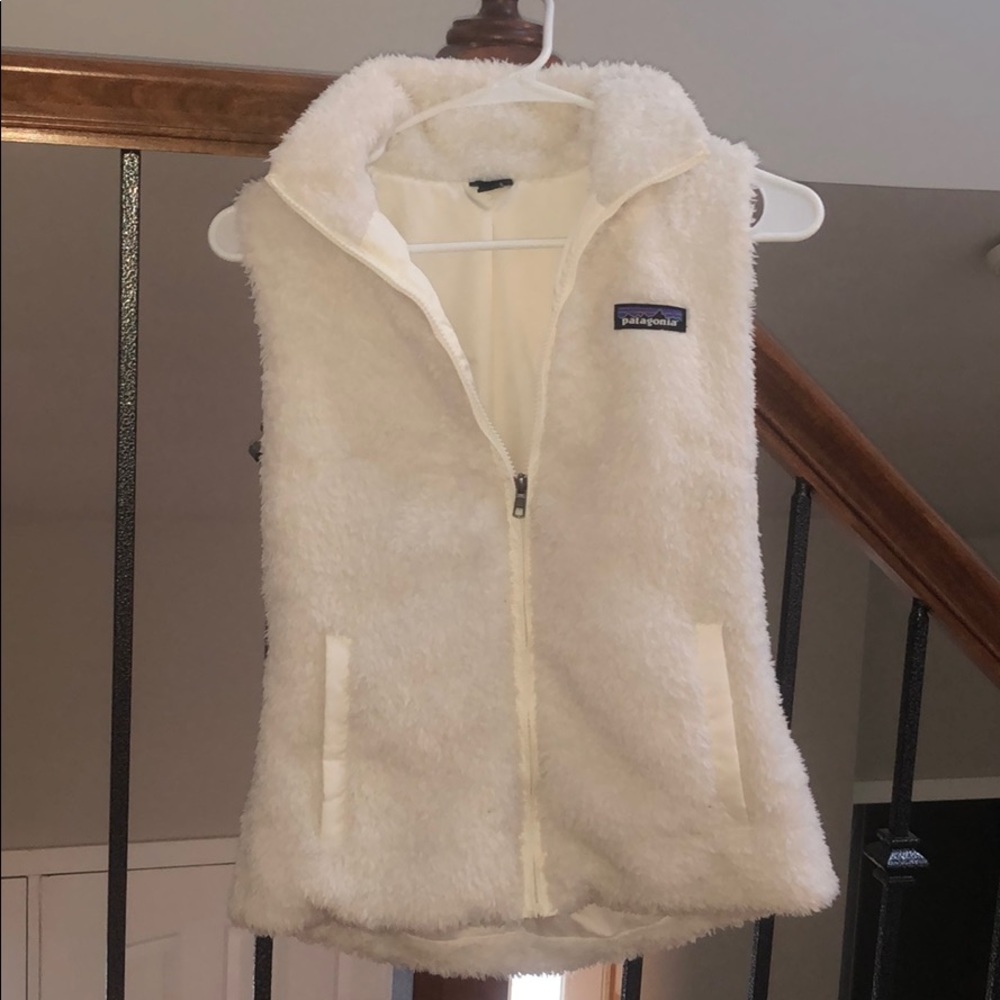 White fuzzy Patagonia vest